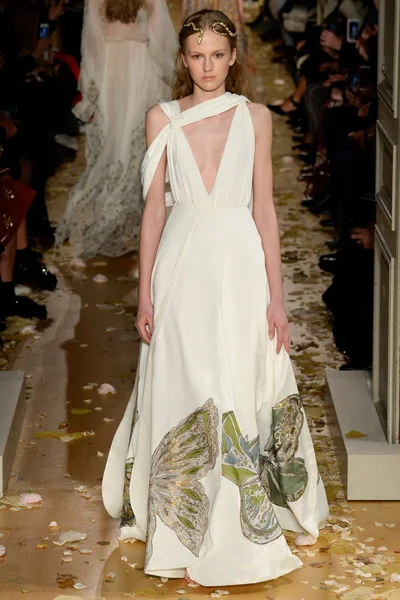Look 25